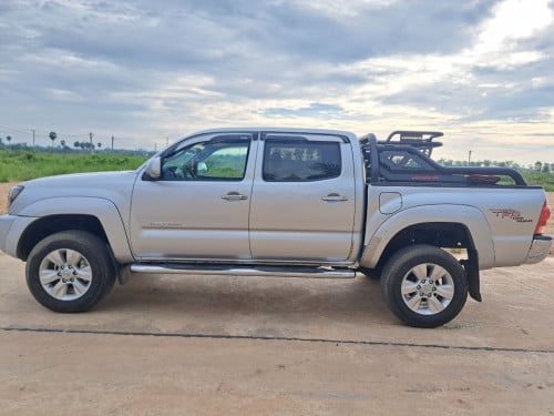 Tacoma 06 ប៉ុង1 ទ្រុងខ្លី
