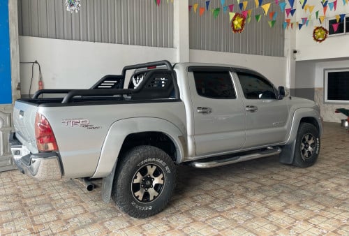 Tacoma 06 ABS ទ្រុងខ្លី ឡានថ្មី ពន្ទុខ្ពស់កប់
