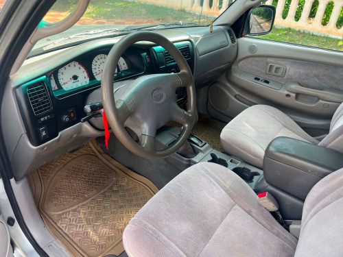 Tacoma 2002 កាប់ពីតាស់