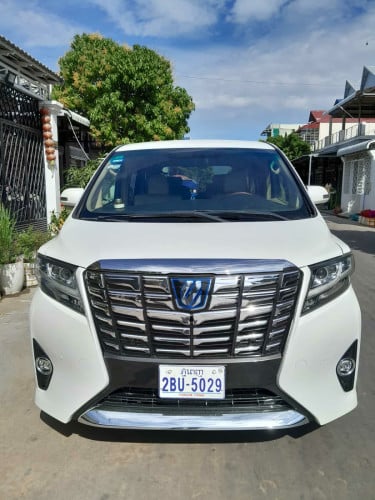 Toyota Alphard 2009 Up 2018 ឡានស្អាត​ កៅអី​ VIP ហេីយ