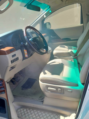 Toyota Alphard 2009 Up 2018 ឡានស្អាត​ កៅអី​ VIP ហេីយ