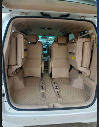 Toyota Alphard 2009 Up 2018 ឡានស្អាត​ កៅអី​ VIP ហេីយ