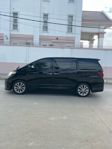 TOYOTA ALPHARD 2012