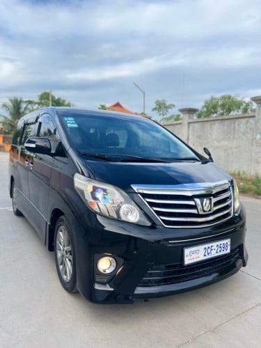 TOYOTA ALPHARD 2012