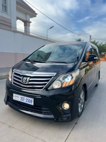 TOYOTA ALPHARD 2012