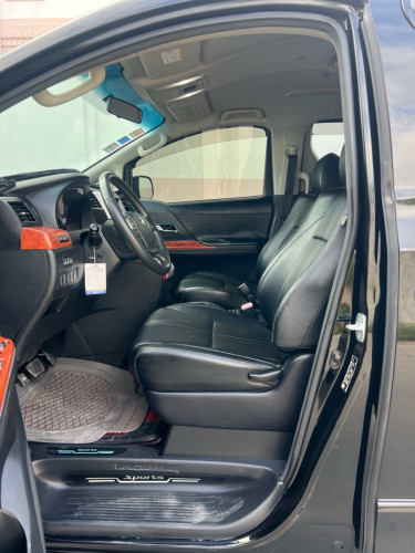TOYOTA ALPHARD 2012