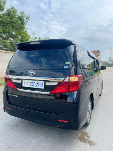 TOYOTA ALPHARD 2012