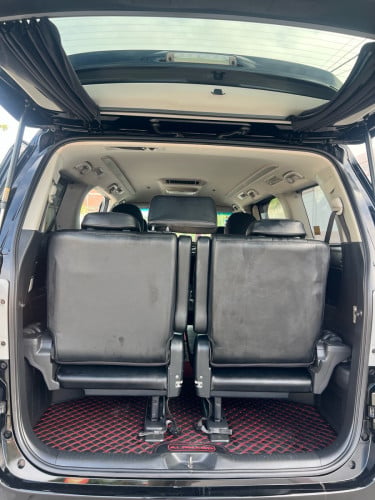 TOYOTA ALPHARD 2012