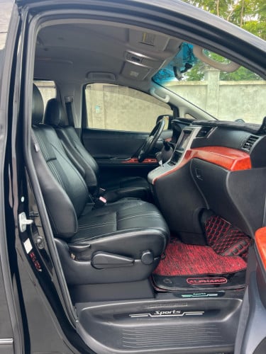 TOYOTA ALPHARD 2012