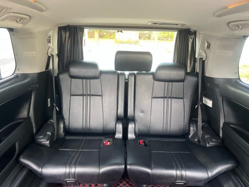 TOYOTA ALPHARD 2012