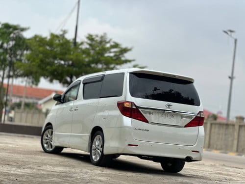 TOYOTA ALPHARD 2012 FULL OPTION VIP