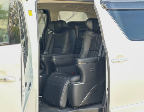 TOYOTA ALPHARD 2012 VIP