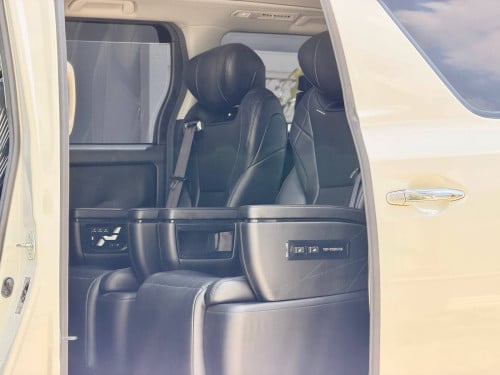 TOYOTA ALPHARD 2014 FULL OPTION