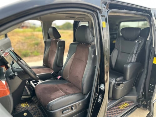 TOYOTA ALPHARD 2015 FULL OPTION VIP