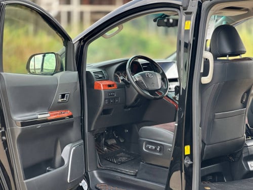 TOYOTA ALPHARD 2015 FULL OPTION VIP