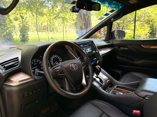 Toyota Alphard 2017 Russia ( V6 3500 CC )
