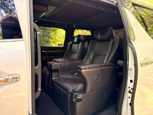 Toyota Alphard 2017 Russia ( V6 3500 CC )