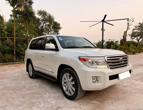 Toyota Land Cruiser 2012 VIP ( V8 4500 ) ម្ចាស់ដើម មេឡាន