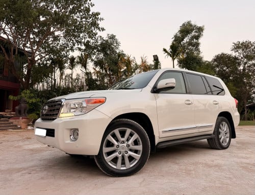 Toyota Land Cruiser 2012 VIP ( V8 4500 ) ម្ចាស់ដើម មេឡាន