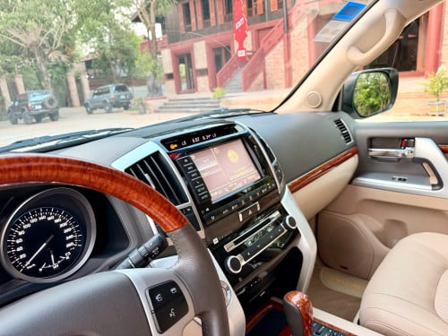 Toyota Land Cruiser 2012 VIP ( V8 4500 ) ម្ចាស់ដើម មេឡាន