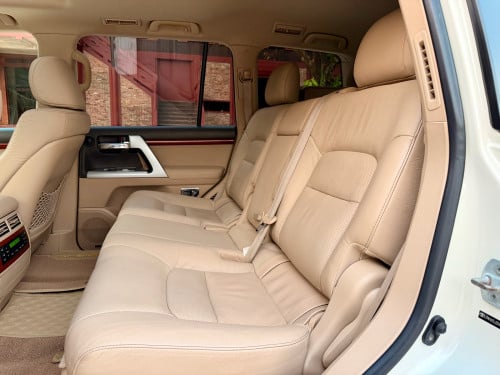 Toyota Land Cruiser 2012 VIP ( V8 4500 ) ម្ចាស់ដើម មេឡាន