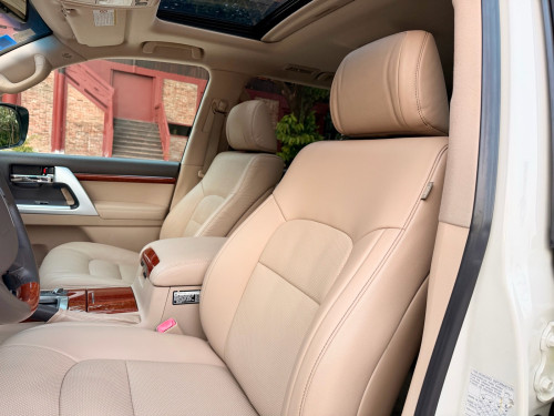 Toyota Land Cruiser 2012 VIP ( V8 4500 ) ម្ចាស់ដើម មេឡាន