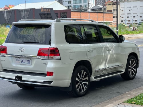Toyota Land Cruiser 2016 Full option
