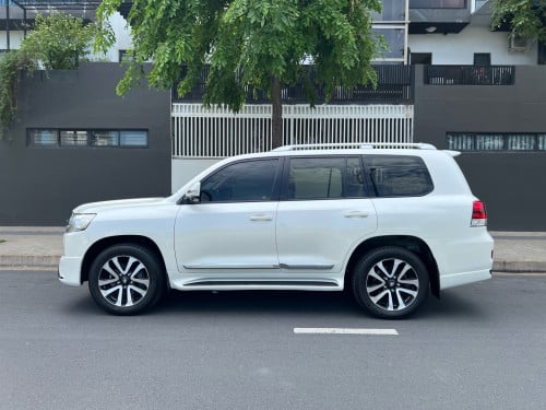 Toyota Land Cruiser 2016 Full option