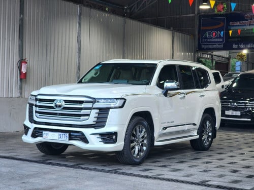 Toyota Land Cruiser VXR 2023 full Options