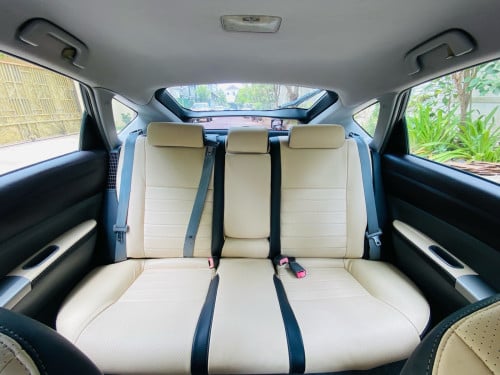 TOYOTA Prius 05fullពេញឡានស្អាតអត់បុកអត់ប៉ះអាគុយABSអេម
