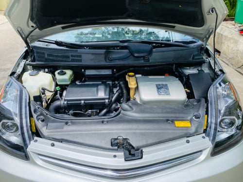 TOYOTA Prius 05fullពេញឡានស្អាតអត់បុកអត់ប៉ះអាគុយABSអេម