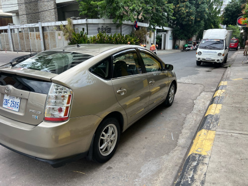 Toyota Prius 2006 h full ឡានថ្មី