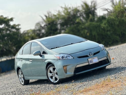 TOYOTA PRIUS 2012
