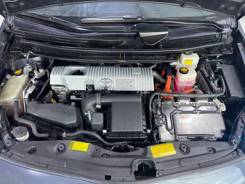 Toyota Prius 2012 option 3 Plug-in ទេីបតែចូលស្តុកថ្មី តម្លៃល្អ បង់រំលស់សិក្សា១៥នាទីដកឡាន
