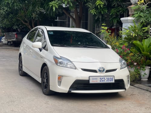 Toyota Prius 2013 Option 3 ម្ចាស់ដើម