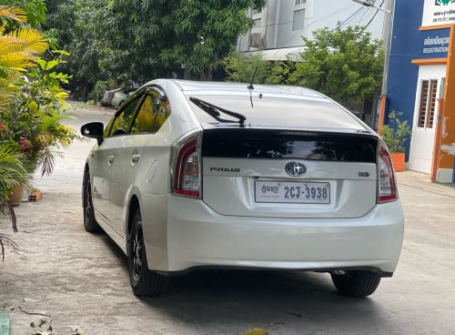 Toyota Prius 2013 Option 3 ម្ចាស់ដើម