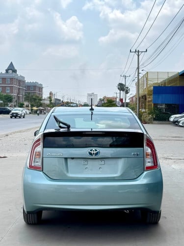 Toyota Prius 2013 Option 4 ពណ៌ ហ្គិច​ សន្លឹក​ពន្ធ​ 🔵តម្លៃពិសេស 18,500$ ចរចារ​
