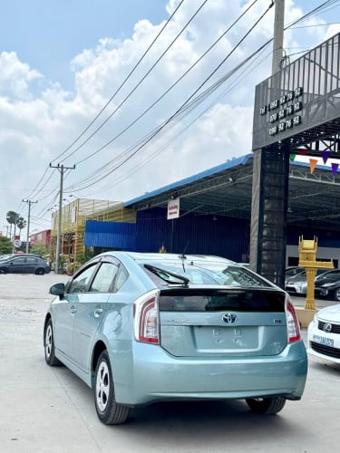 Toyota Prius 2013 Option 4 ពណ៌ ហ្គិច​ សន្លឹក​ពន្ធ​ 🔵តម្លៃពិសេស 18,500$ ចរចារ​