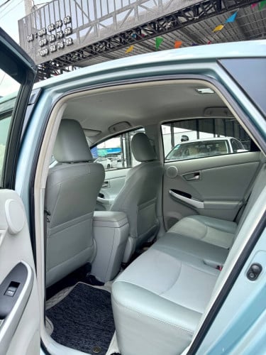 Toyota Prius 2013 Option 4 ពណ៌ ហ្គិច​ សន្លឹក​ពន្ធ​ 🔵តម្លៃពិសេស 18,500$ ចរចារ​