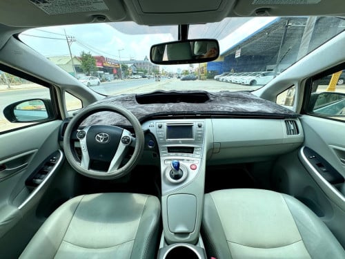 Toyota Prius 2013 Option 4 ពណ៌ ហ្គិច​ សន្លឹក​ពន្ធ​ 🔵តម្លៃពិសេស 18,500$ ចរចារ​