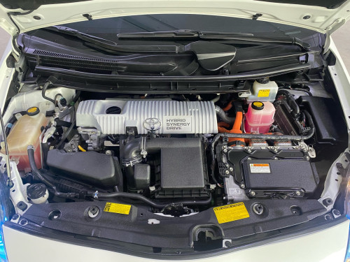 Toyota Prius 2014 option 2 up Android ទេីបតែចូស្តុកថ្មី តម្លៃល្អ បង់រំលស់សិក្សា១៥នាទីដកឡាន