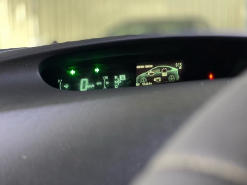 Toyota Prius 2014 option 2 up Android ទេីបតែចូស្តុកថ្មី តម្លៃល្អ បង់រំលស់សិក្សា១៥នាទីដកឡាន