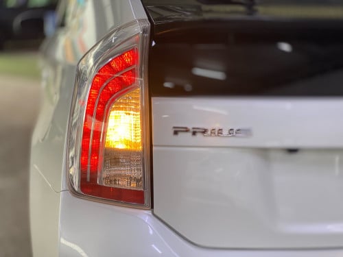 Toyota Prius 2014 option 2 up Android ទេីបតែចូស្តុកថ្មី តម្លៃល្អ បង់រំលស់សិក្សា១៥នាទីដកឡាន
