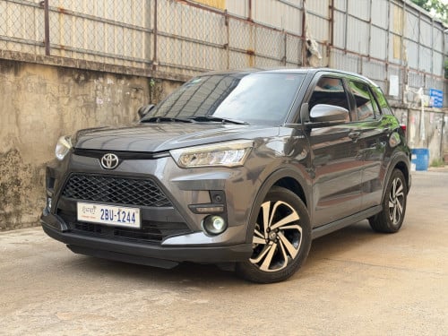 Toyota Raize 2023 ឡានថ្មីទឹកថ្នាំសុីនមួយជុំ