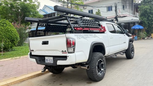 Toyota Tacoma 016 TRD