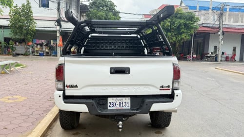 Toyota Tacoma 016 TRD