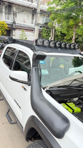 Toyota Tacoma 016 TRD