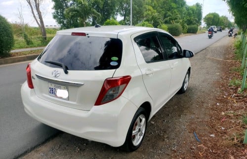 Toyota Vitz 2012