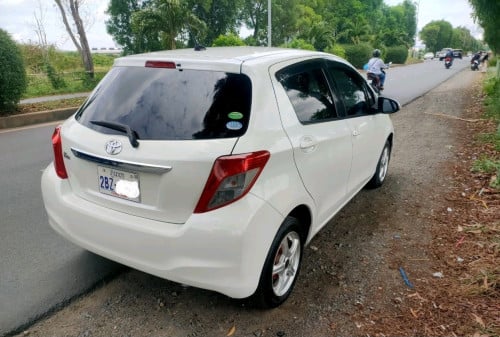 Toyota Vitz 2012