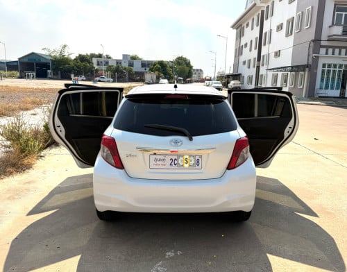 Toyota Vitz 2013 សកាំម៉ៃ​ Smart key For sale